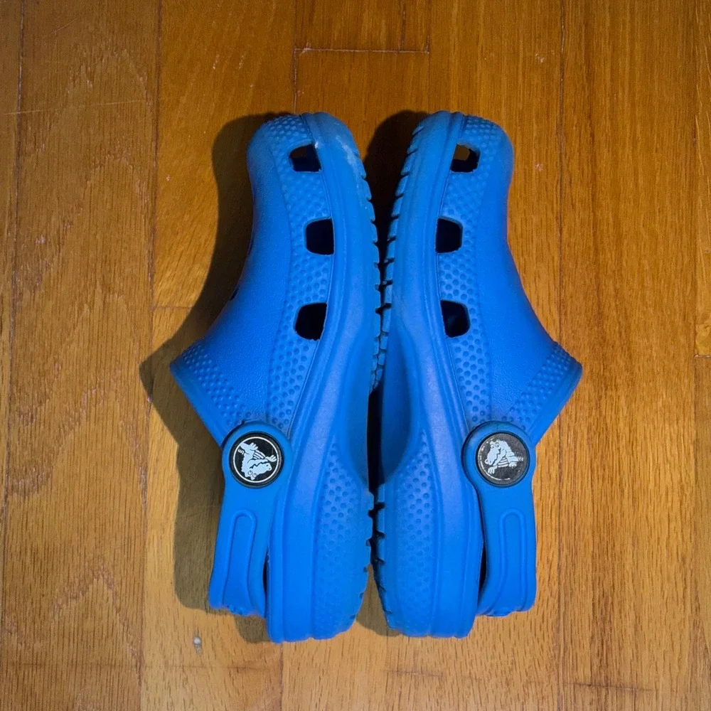 Crocs Kids Classic Clog Royal Blue Water Friendly Comfort Shoes 9 / C9 Unisex